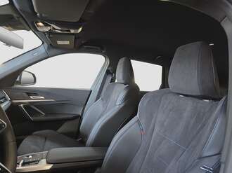 BMW iX1 eDrive20 (Bild 3/18)