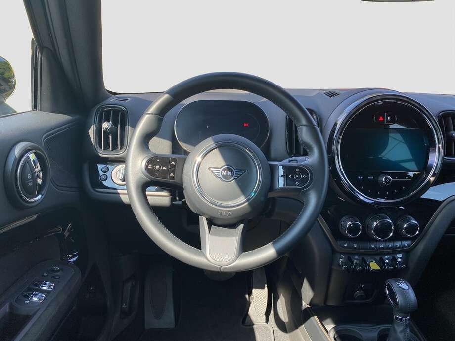 MINI Cooper SE Countryman ALL4 (Bild 2/24)
