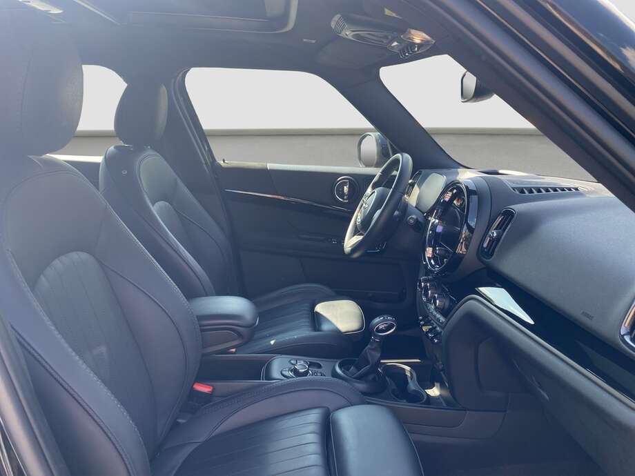MINI Cooper SE Countryman ALL4 (Bild 6/24)