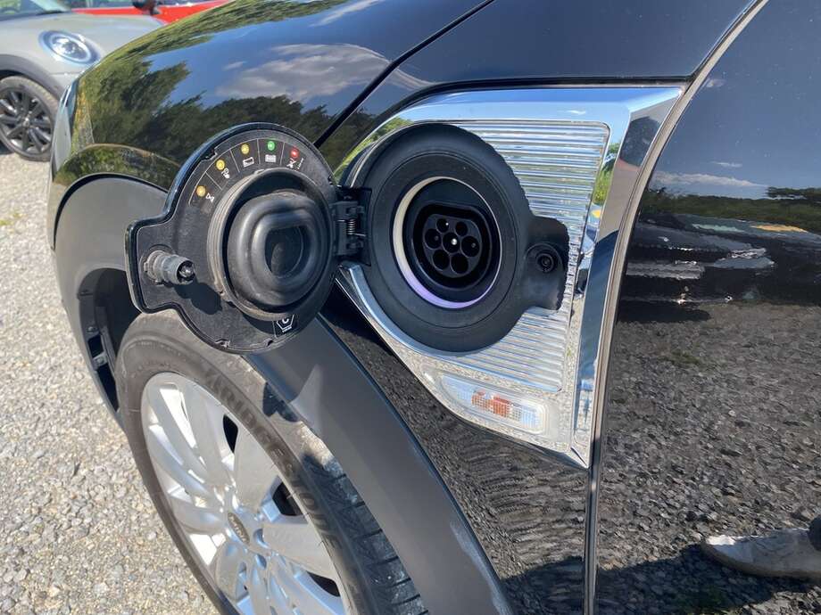 MINI Cooper SE Countryman ALL4 (Bild 8/24)