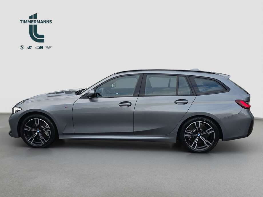 BMW 330i xDrive (Bild 11/18)