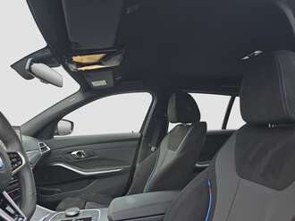 BMW 330i xDrive (Bild 3/18)