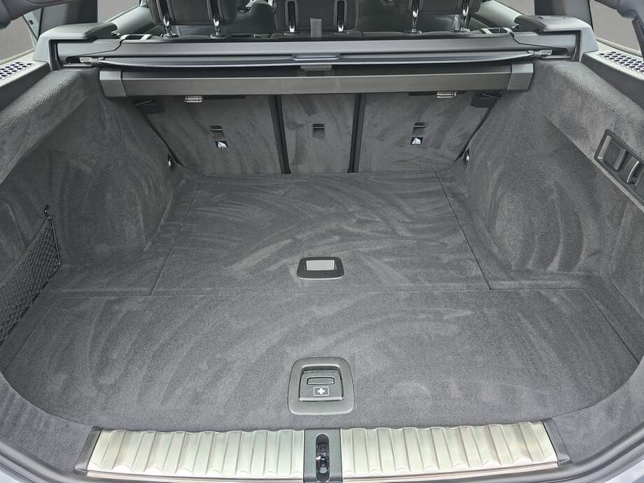 BMW 330i xDrive (Bild 7/18)