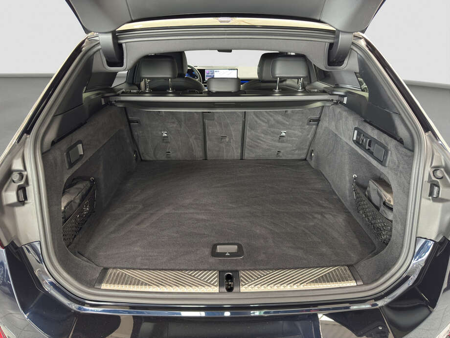 BMW 520d (Bild 4/18)