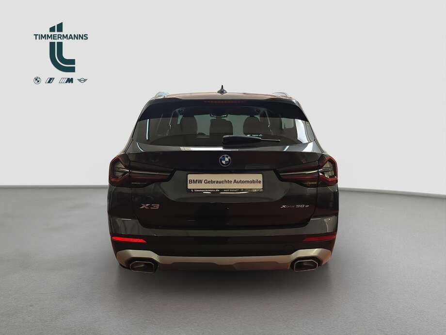 BMW X3 (Bild 13/18)